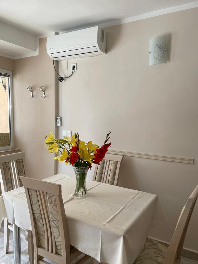Apartman Pijavica Bijela Extérieur photo